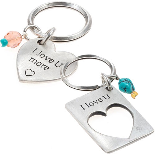 מחזיק מפתחו אישי לה ולו | Love You More KEYCHAIN